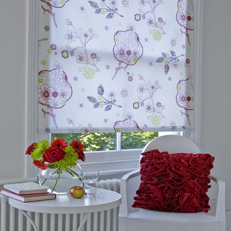 Made to measure roller blinds