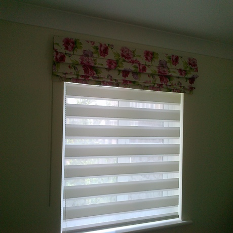 Day and night roller blinds