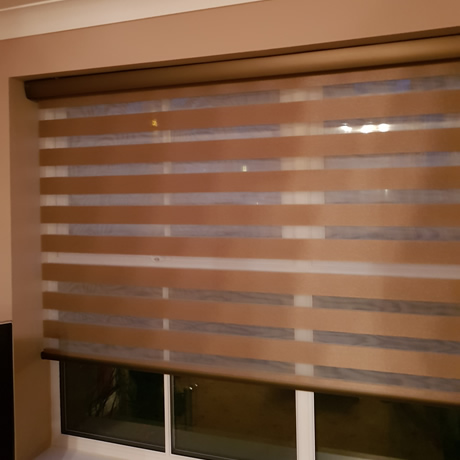 Day night roller blinds